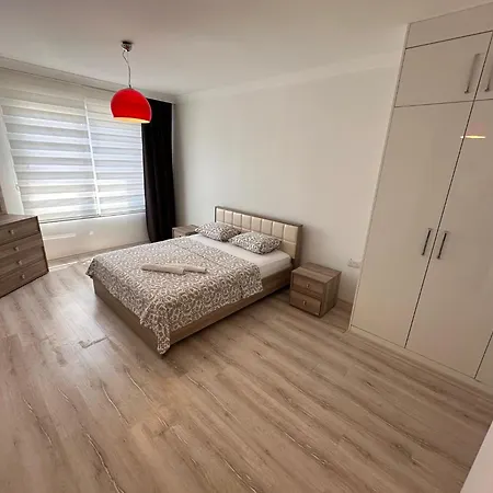 Kavanium 2 Bedroom Swimming Pool * كيرينيا