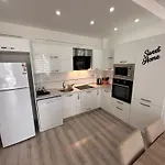 Kavanium 2 Bedroom Swimming Pool Apartment *