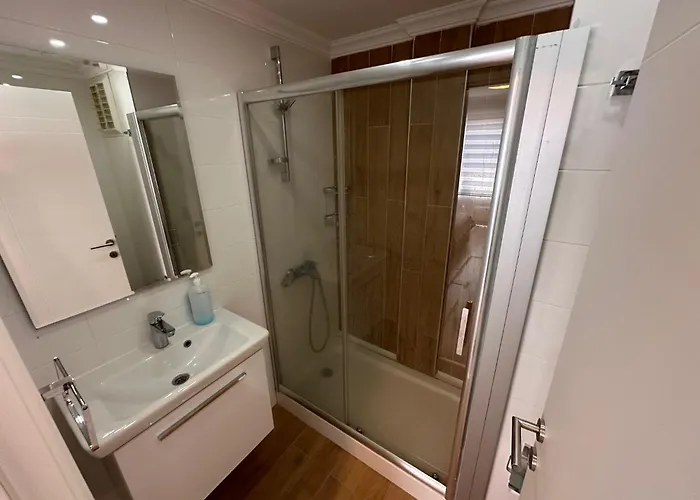 Kavanium 2 Bedroom Swimming Pool *