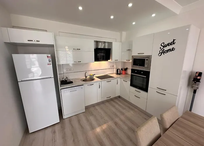 Kavanium 2 Bedroom Swimming Pool アパート *