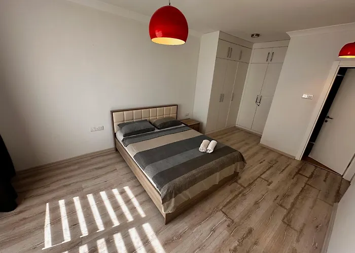 Kavanium 2 Bedroom Swimming Pool アパート キレニア